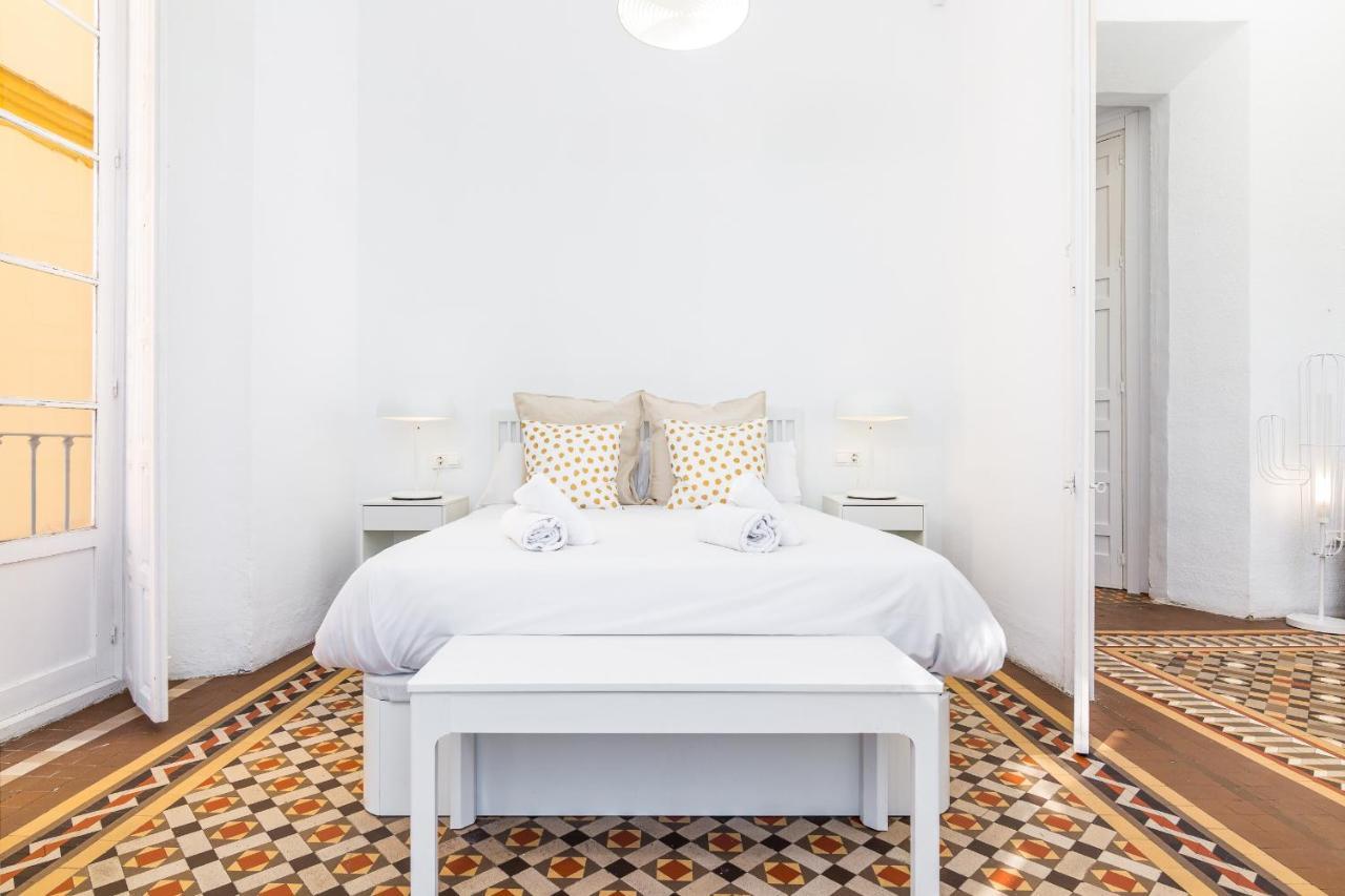 Suite Homes Apartamentos Plaza De La Merced Málaga Eksteriør billede