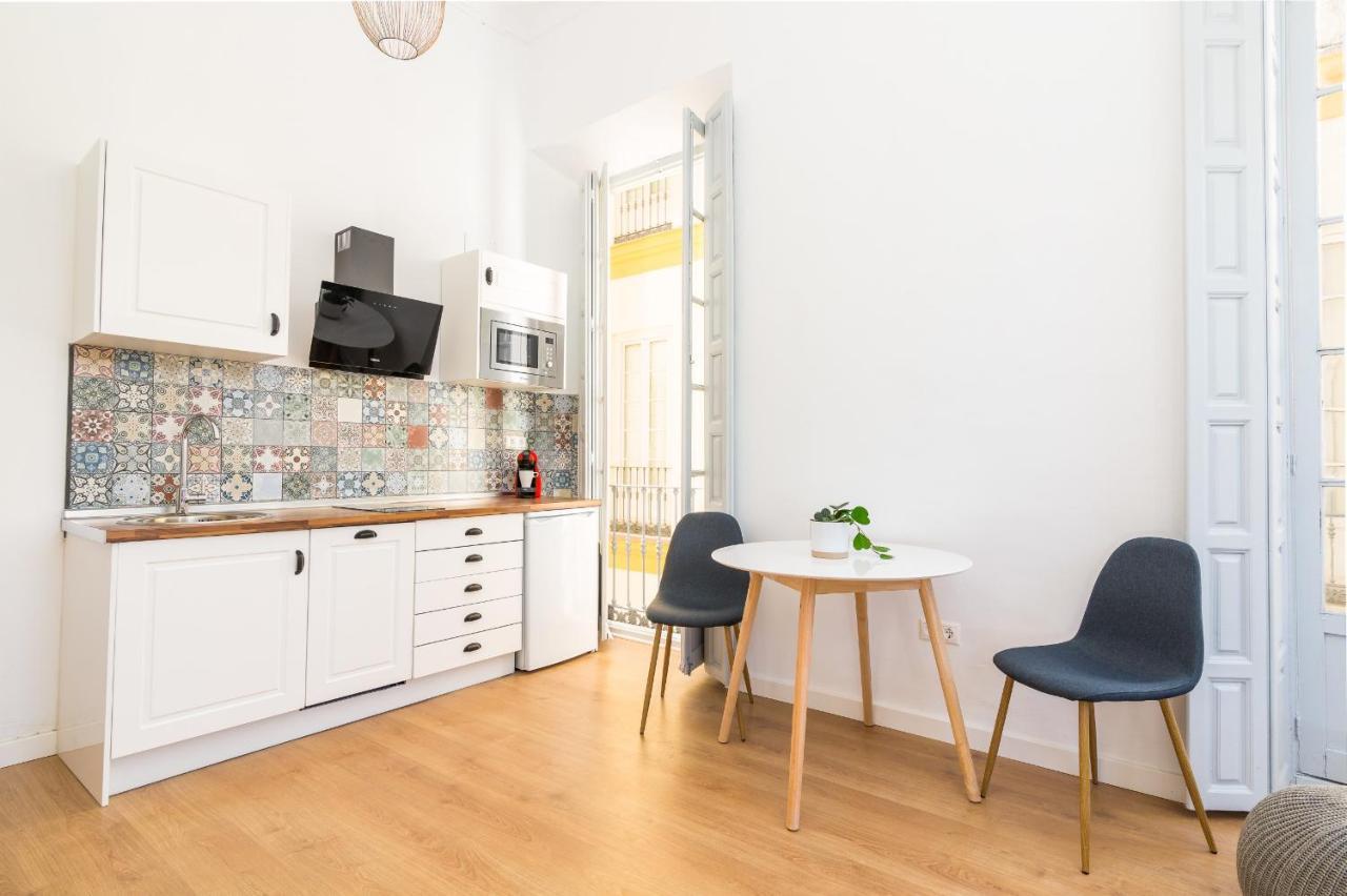 Suite Homes Apartamentos Plaza De La Merced Málaga Eksteriør billede