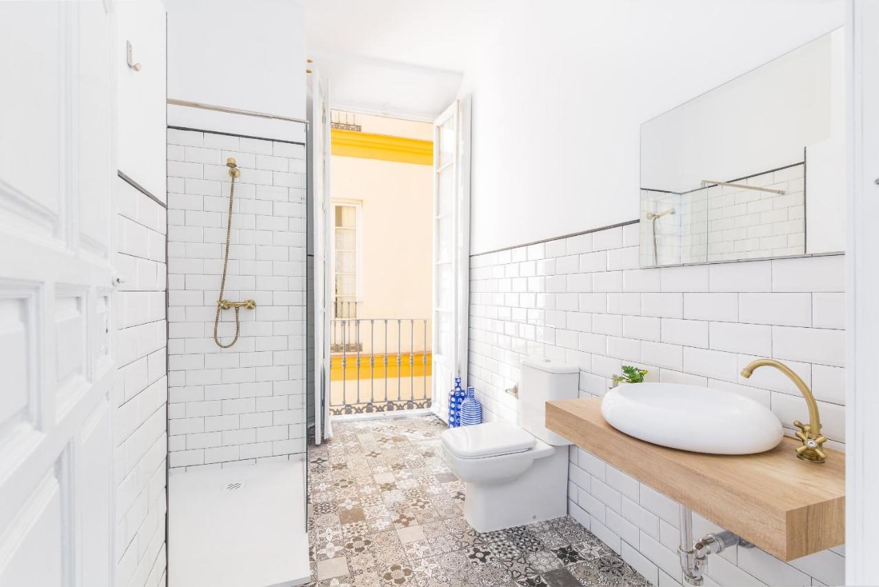 Suite Homes Apartamentos Plaza De La Merced Málaga Eksteriør billede
