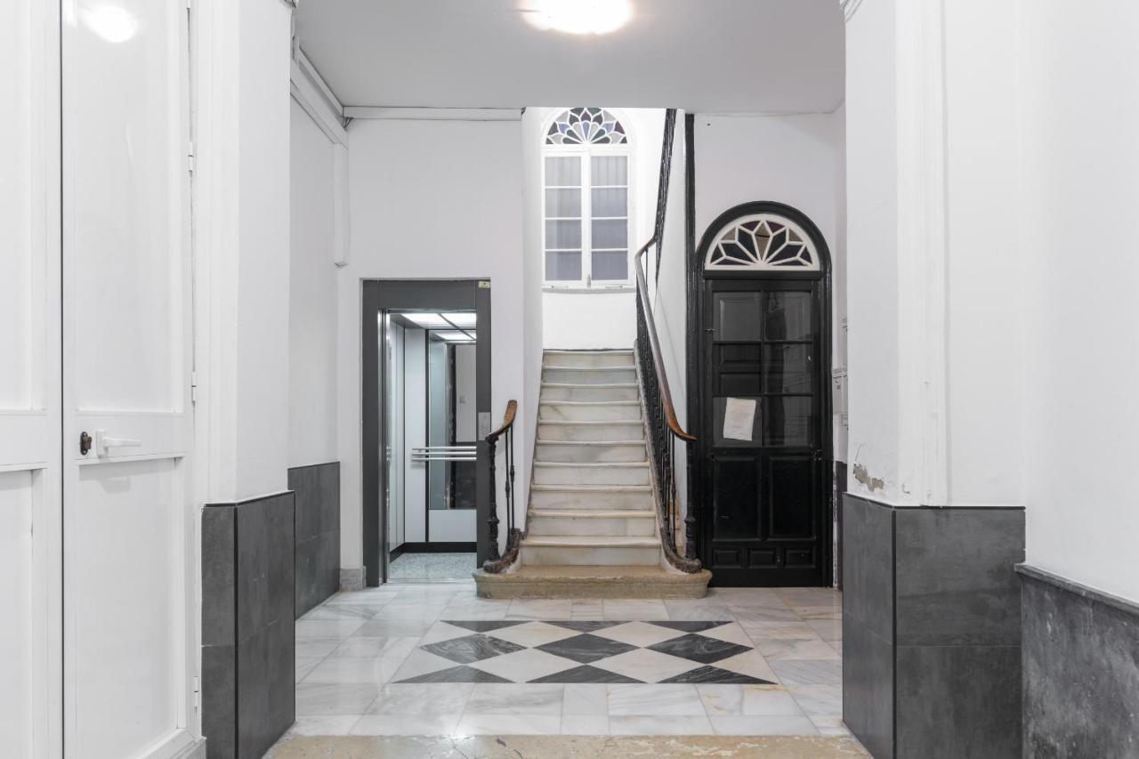 Suite Homes Apartamentos Plaza De La Merced Málaga Eksteriør billede